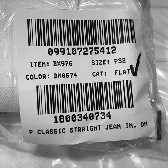 NWT J Crew Classic Straight Jeans 32 32P P32 White Denim Petite BX976 J.Crew - Picture 10 of 10